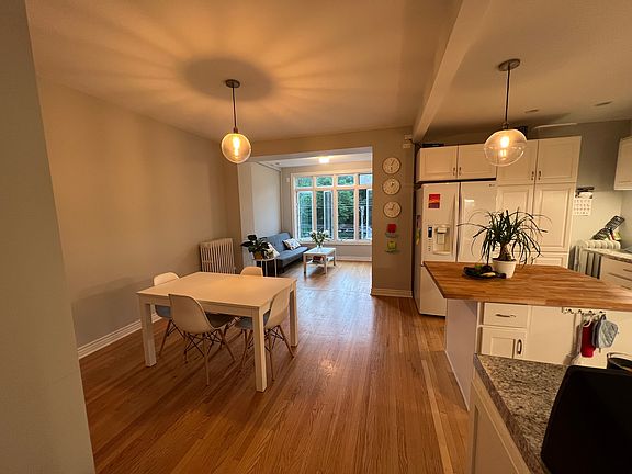 4th image of 1445 W Berteau Ave #2