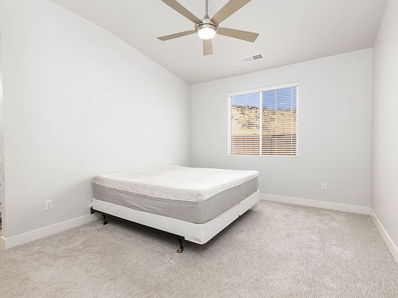 5th image of 752 N 2825 W