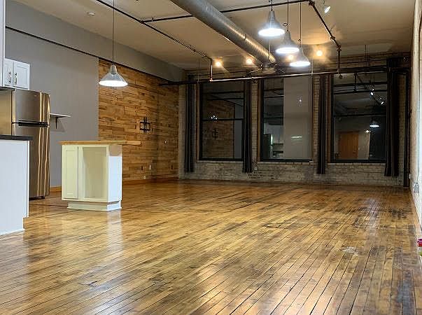 1st image of 523 Jackson St APT 206
