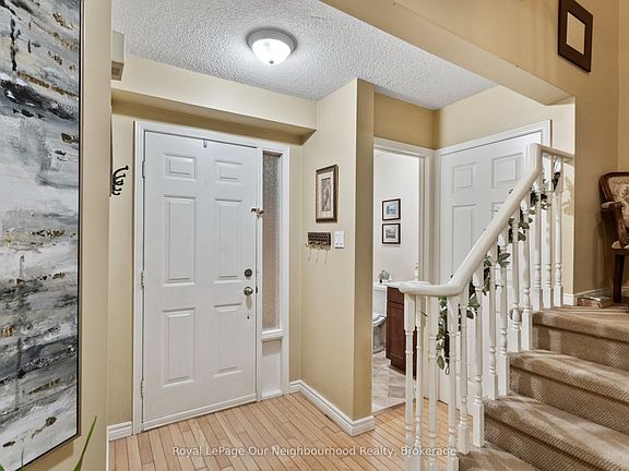 3rd image of 23 Woodward Dr