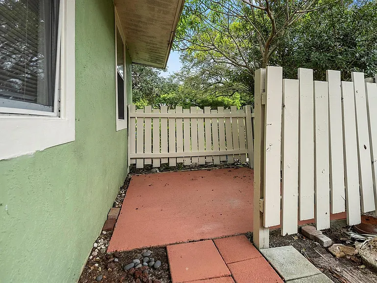 7110 Southgate Blvd — Photo 5