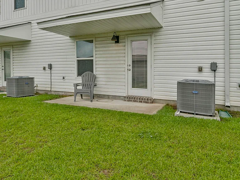 6356 Grove Park Dr — Photo 36