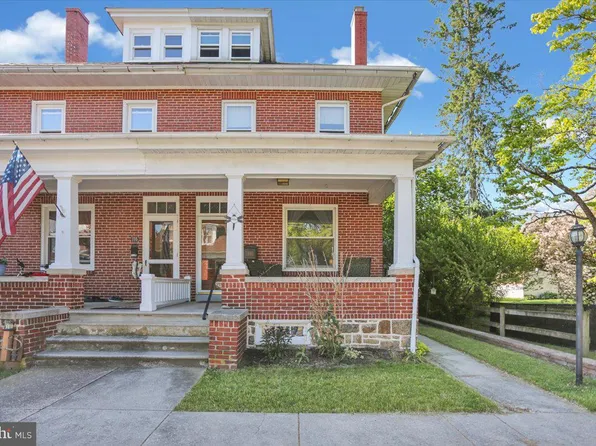 114 E Washington St, Fleetwood, PA 19522