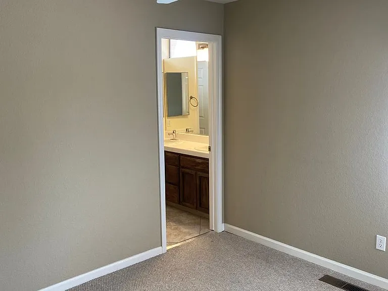 264 Thorndike Way — Photo 30