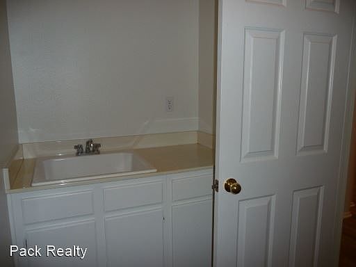 4th image of 39722 Princeton Way Unit B