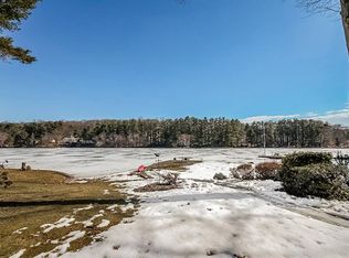 12 Cove Point, Trumbull, CT 06611