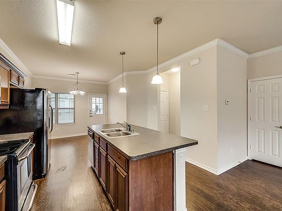 4th image of 5509 Dolores Pl