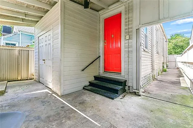 732 Pleasant St — Photo 9