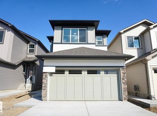 2013 209a St NW, Edmonton, AB T6M3A3