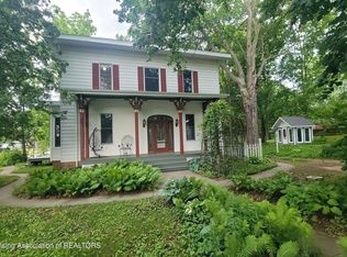 105 E 1st St, OVID, MI 48866