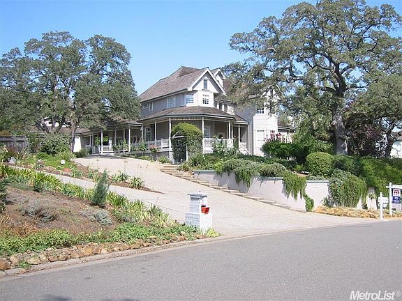 5th image of 3217 Lago Vista Dr