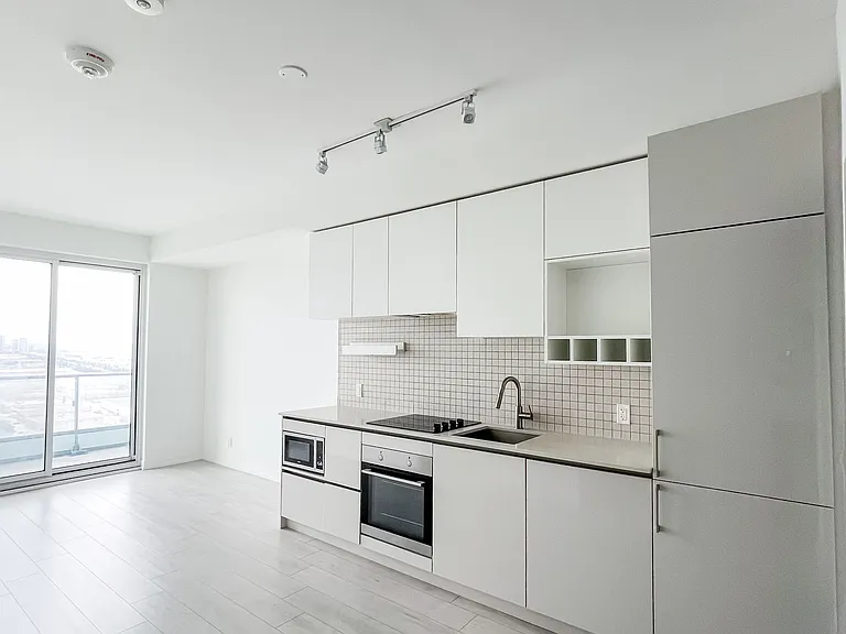950 Portage Pkwy #2215 — Photo 3