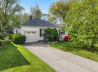 4284 W 204th St, Fairview Park, OH 44126