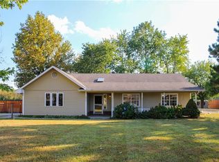 2038 W New Hope Rd, Rogers, AR 72758