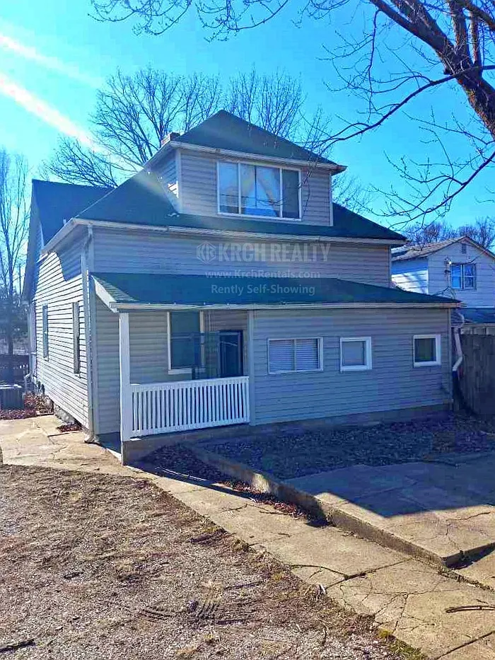 311 Goetz Ave photo 1