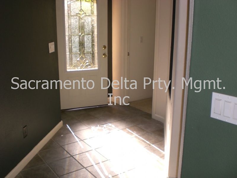 1st image of 2608 Catalina Ct