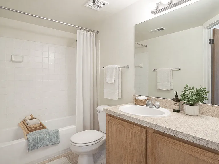 Westlake Apartments — Photo 15