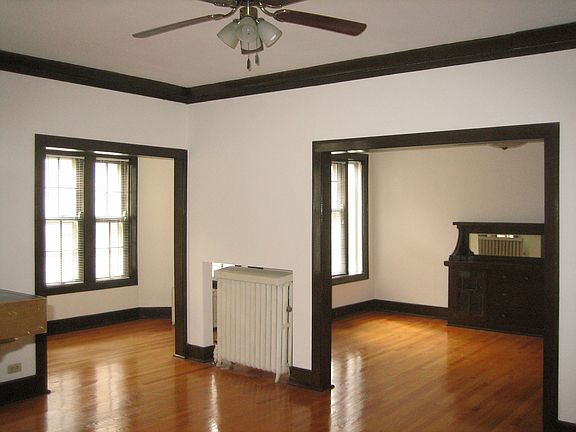3rd image of 152 N Humphrey Ave #B1