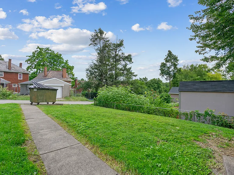 3835 Hiawatha St — Photo 13