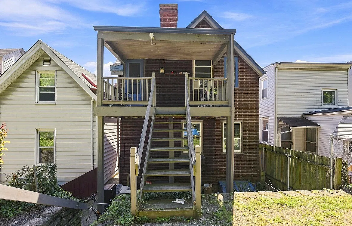 404 Ada Street — Photo 2