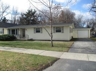 124 S Center St, Braidwood, IL 60408