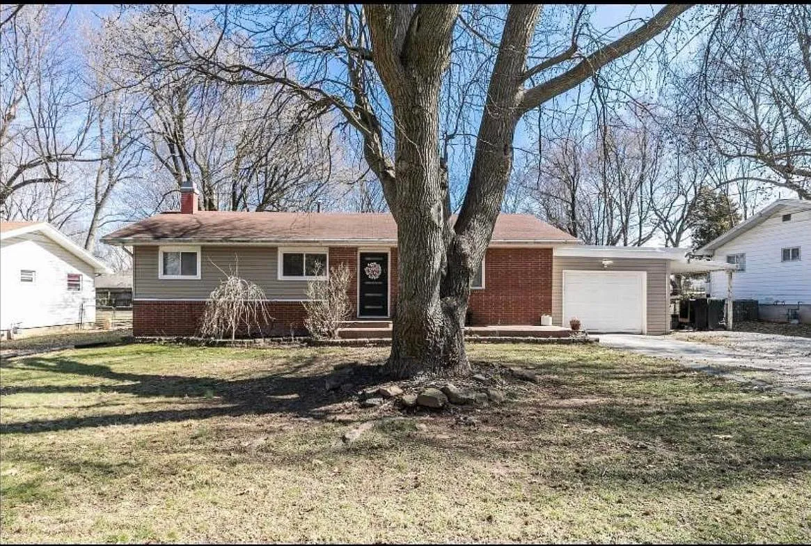 3 bed, 1965 sqft, $1,500 — Photo 1