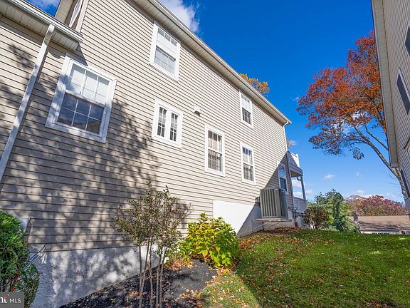 2nd image of 1639 Briarwood Dr #145