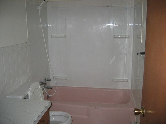 3rd image of 1307 N New St