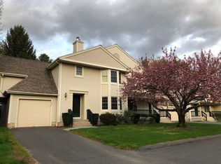 301 Meadowview Dr, East Windsor, CT 06088