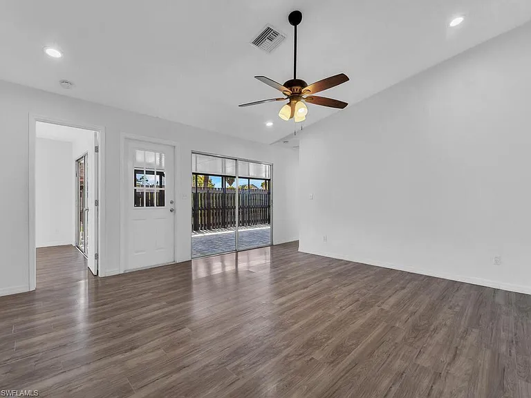 5620 Foxlake Dr — Photo 9
