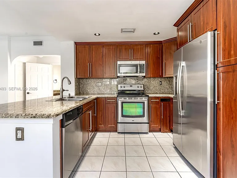 4671 SW 154th Pl — Photo 11