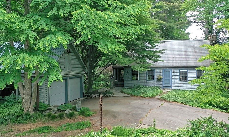 50 Causeway St, Millis, MA 02054 Zillow