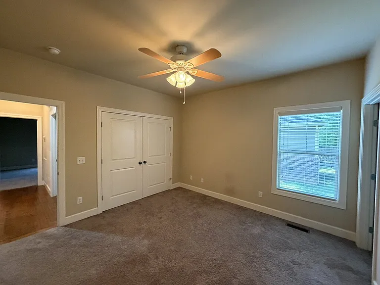 634 Cooper Sq — Photo 12