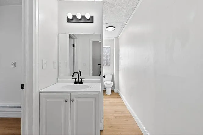 409 Ryan Ave #B — Photo 10
