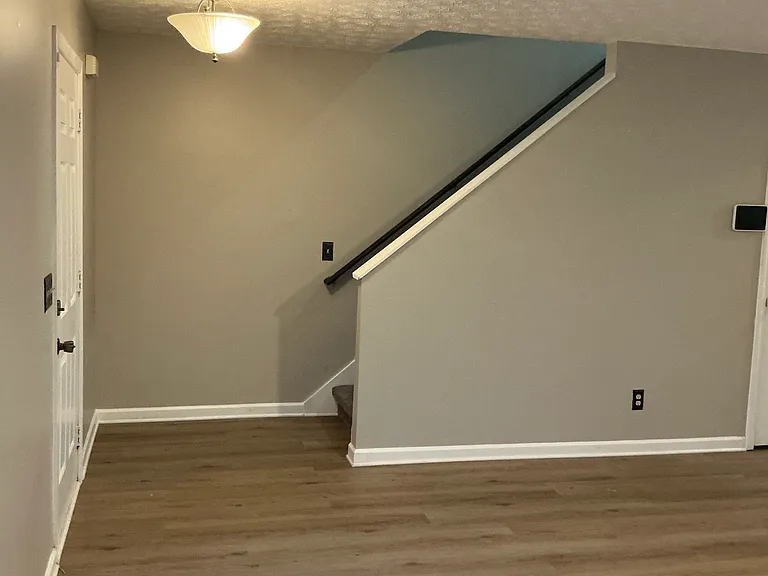 5553 Strathmoor Manor Cir — Photo 10