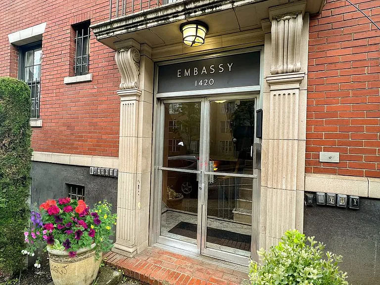 Embassy Apartments — Photo 62