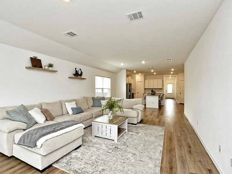 2108 Golden Grain Ln — Photo 8