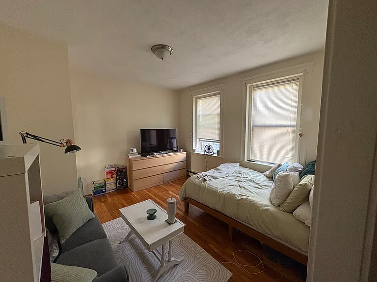 1673 Commonwealth Ave #14A — Photo 2