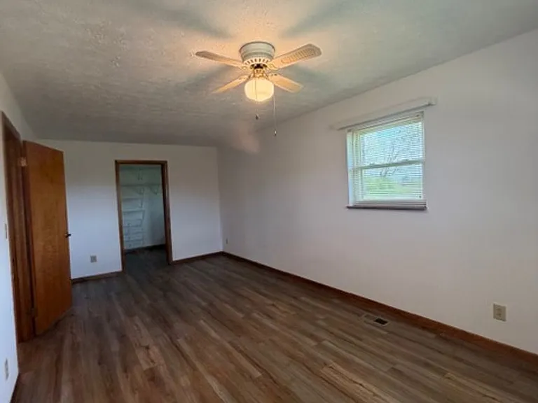 2201 Grey Ridge Rd — Photo 24
