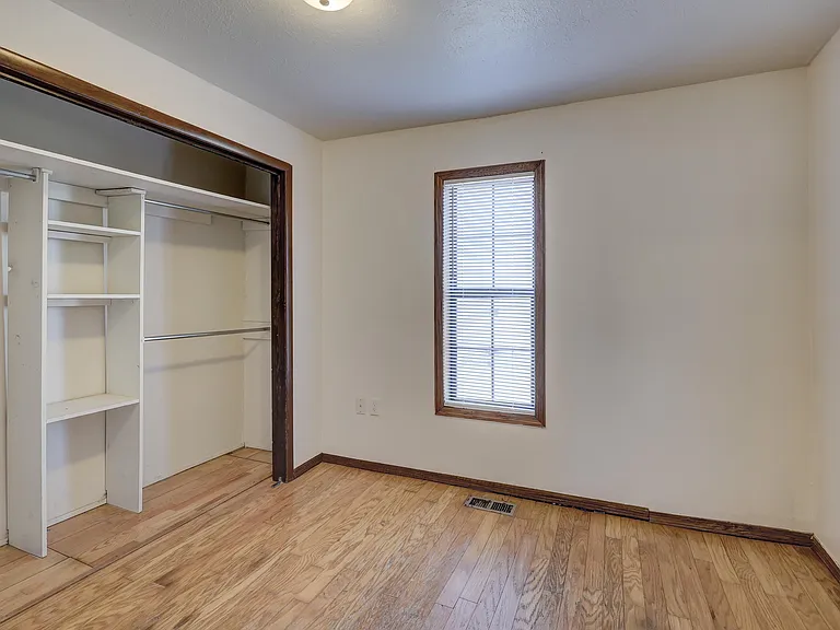 3801 Cresswell Ave — Photo 17