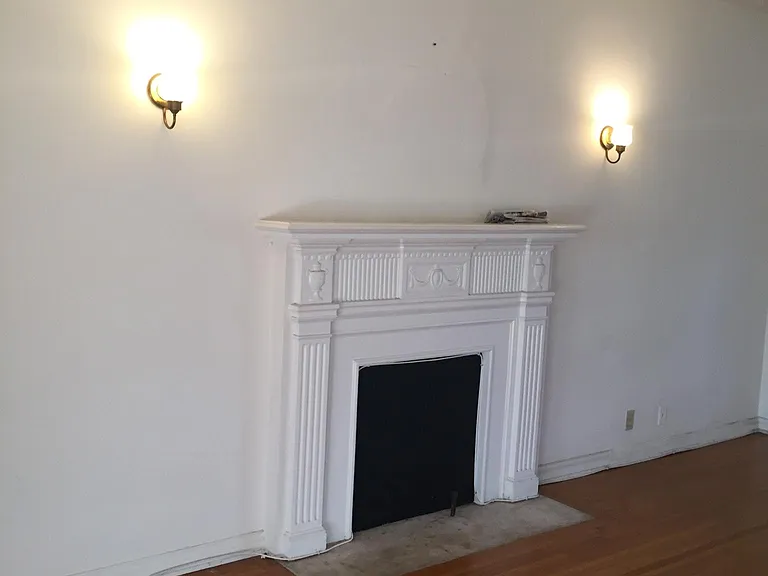 356 S Elm Dr #4 — Photo 4