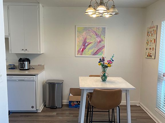 4th image of 968 Walnut St #D
