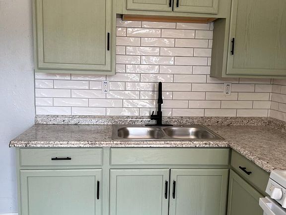 3rd image of 116 N 5th St #4