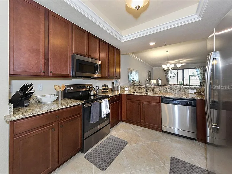 5528 Palmer Cir #105 — Photo 9