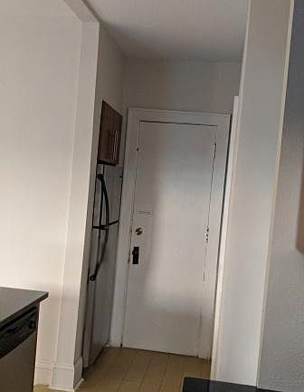 5th image of 2881 Irving Ave S Unit 304