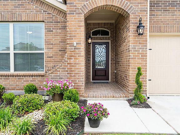 3rd image of 1157 Alnwick Ln