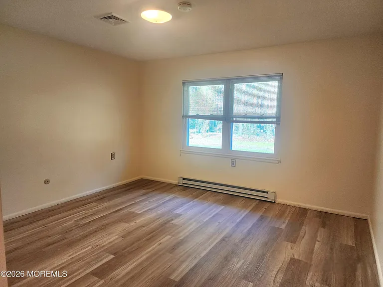 341B Canterbury Ct — Photo 6