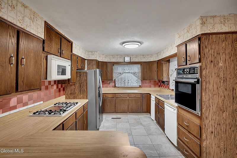 5th image of 31 Saint George Place