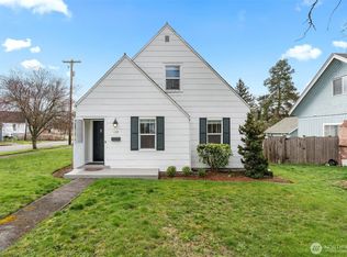 139 SW Alfred St, Chehalis, WA 98532