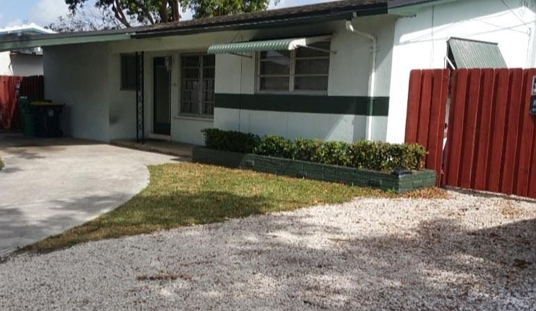 1st image of 4700 SW 43rd Ter